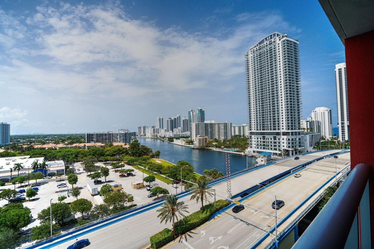 Beach Walk Hallandale Beach Exterior foto